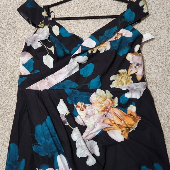 City Chic Off Shoulder Floral Dress - Picture 9 of 13